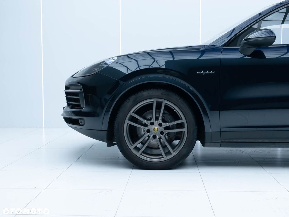 Porsche Cayenne - 6