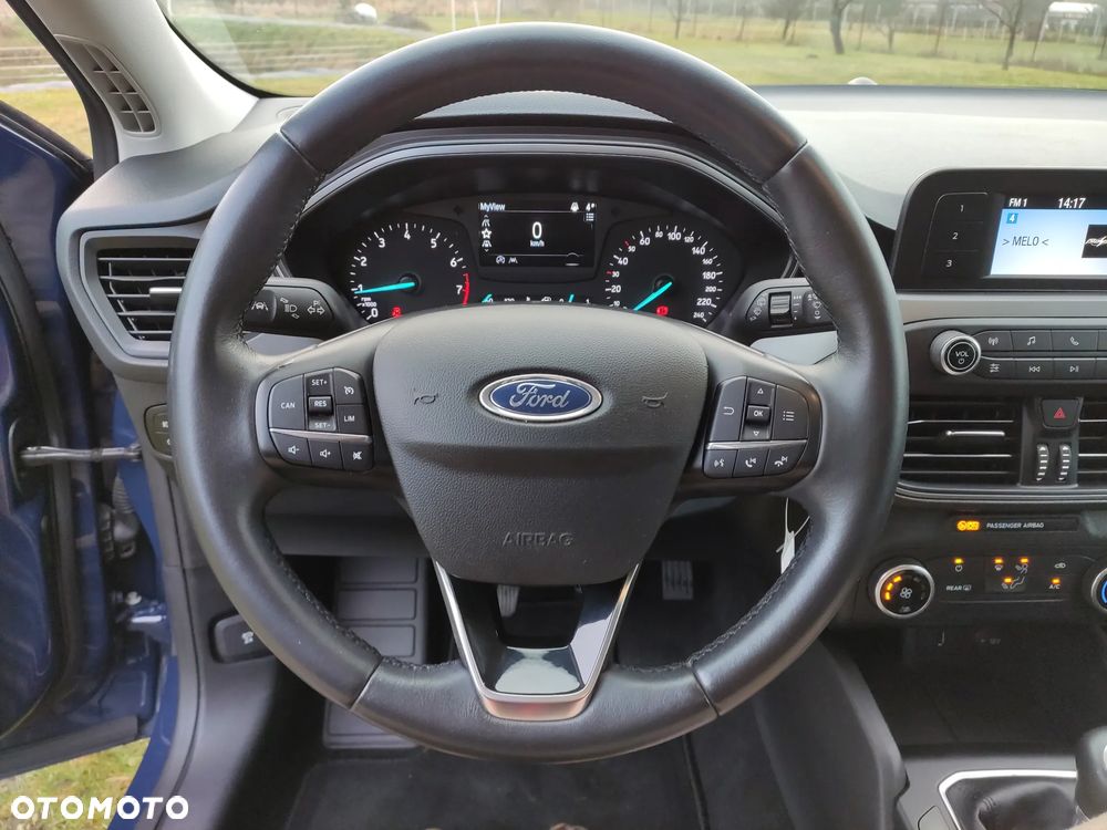 Ford Focus 1.0 EcoBoost Trend Edition - 23