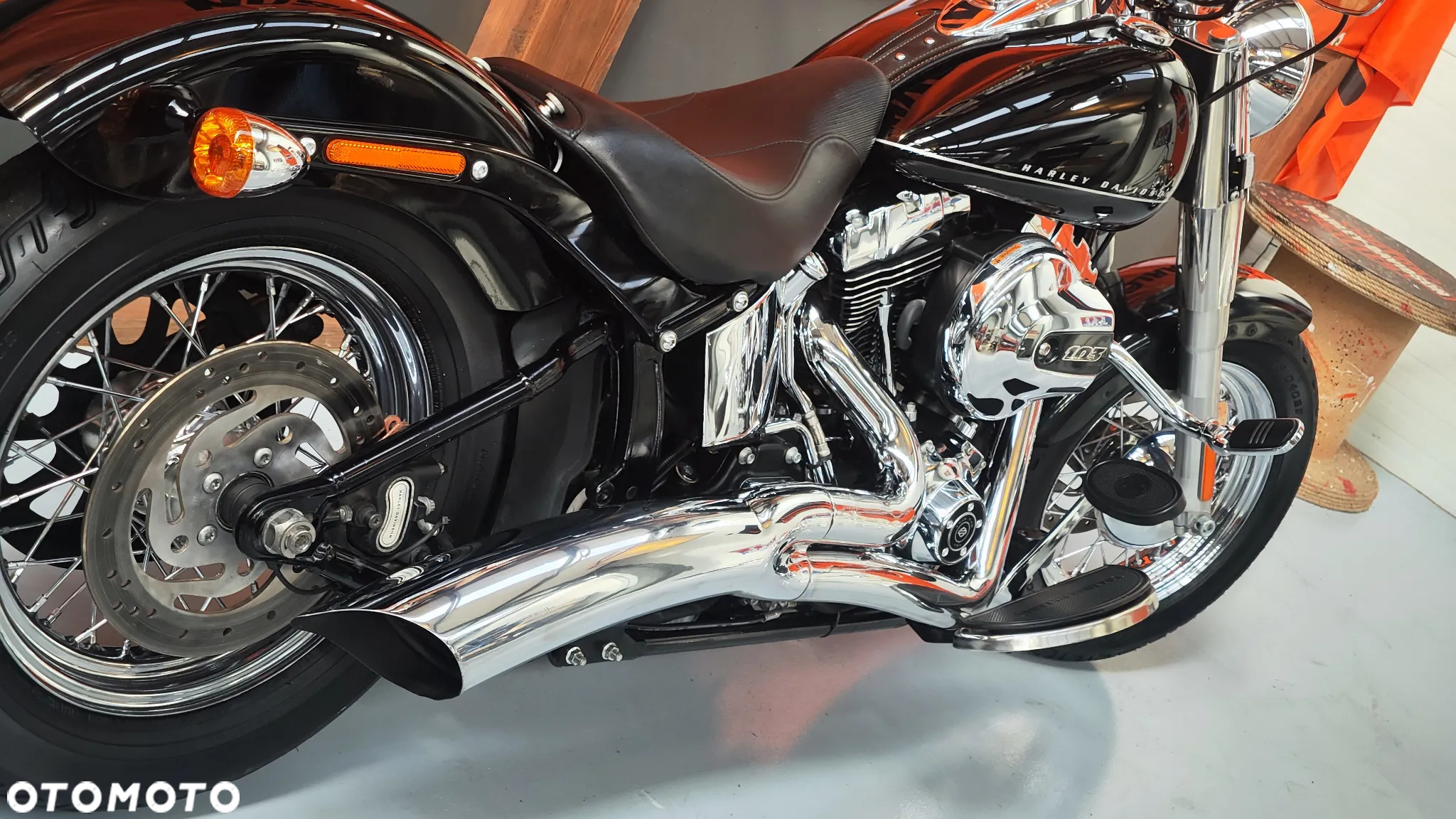 Harley-Davidson Softail Custom - 4