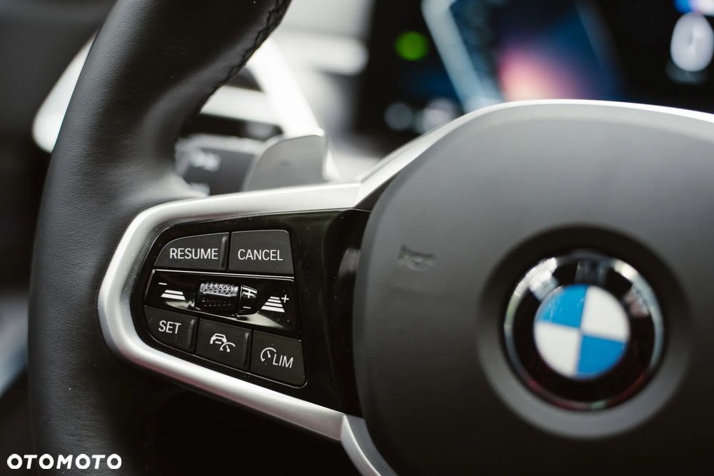 BMW Seria 3 320d xDrive M Sport - 16