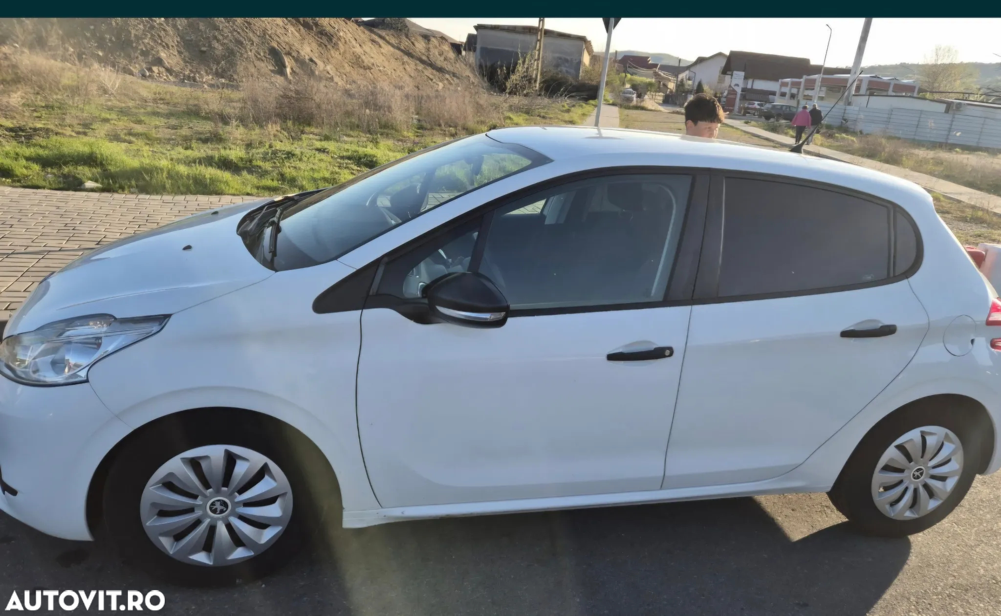 Peugeot 208 1.4 HDi FAP Access - 6