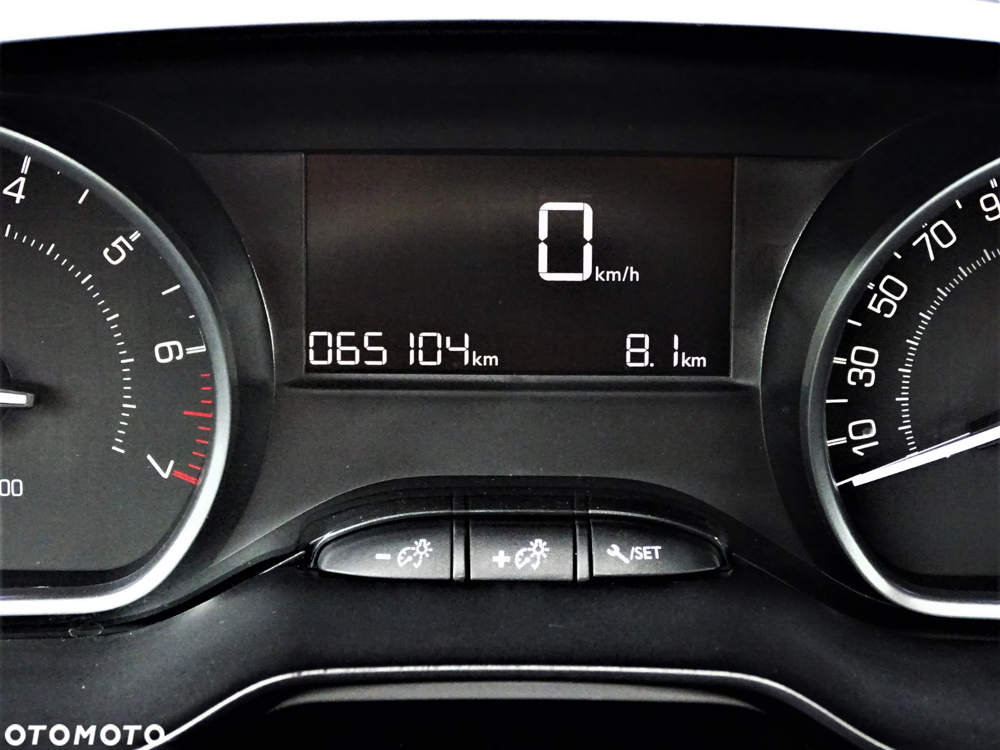 Peugeot 208 PureTech 82 Stop & Start Signature - 29