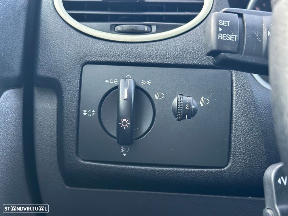 Ford Focus SW 1.6 TDCi Ambiente - 23