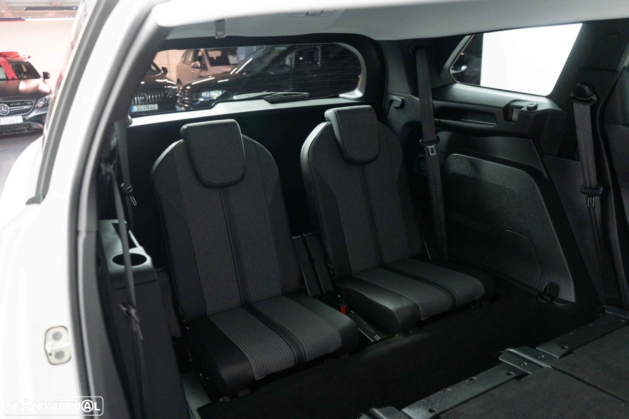Peugeot 5008 1.2 PureTech Allure EAT8 - 11