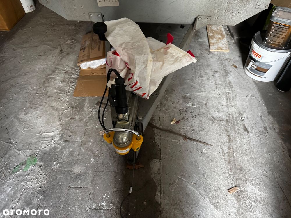 Unitrailer - - - - 7