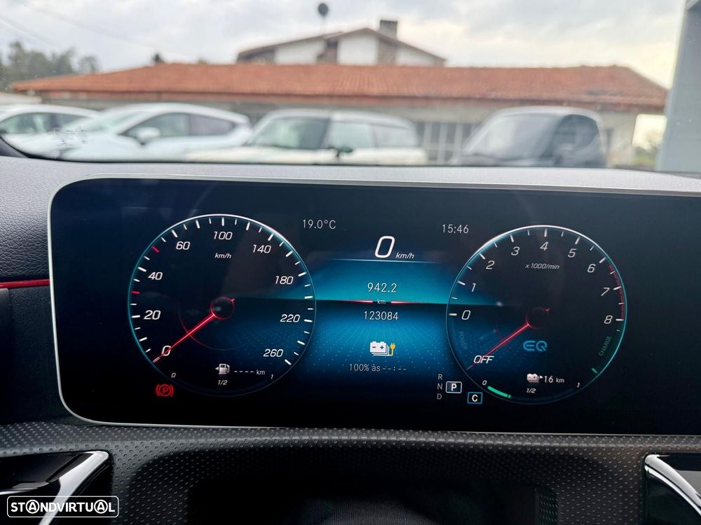 Mercedes-Benz A 250 e AMG Line - 14