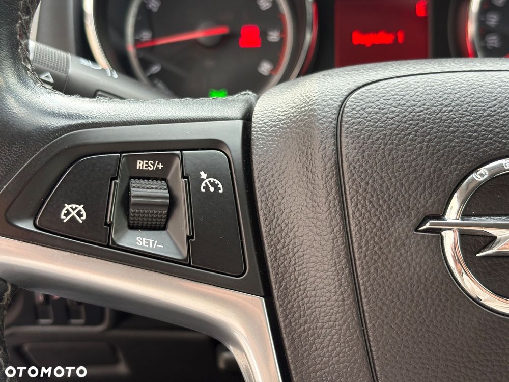 Opel Astra 1.4 Turbo Design Edition - 12