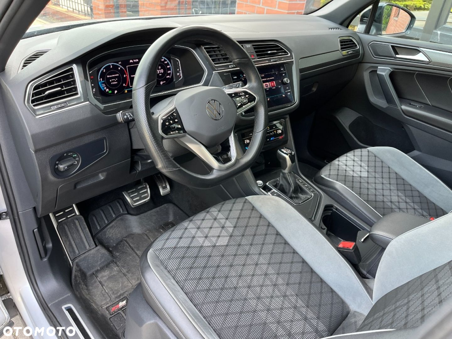 Volkswagen Tiguan 2.0 TDI SCR DSG R-Line - 8