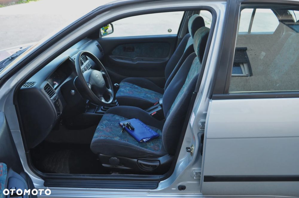 Nissan Almera - 20