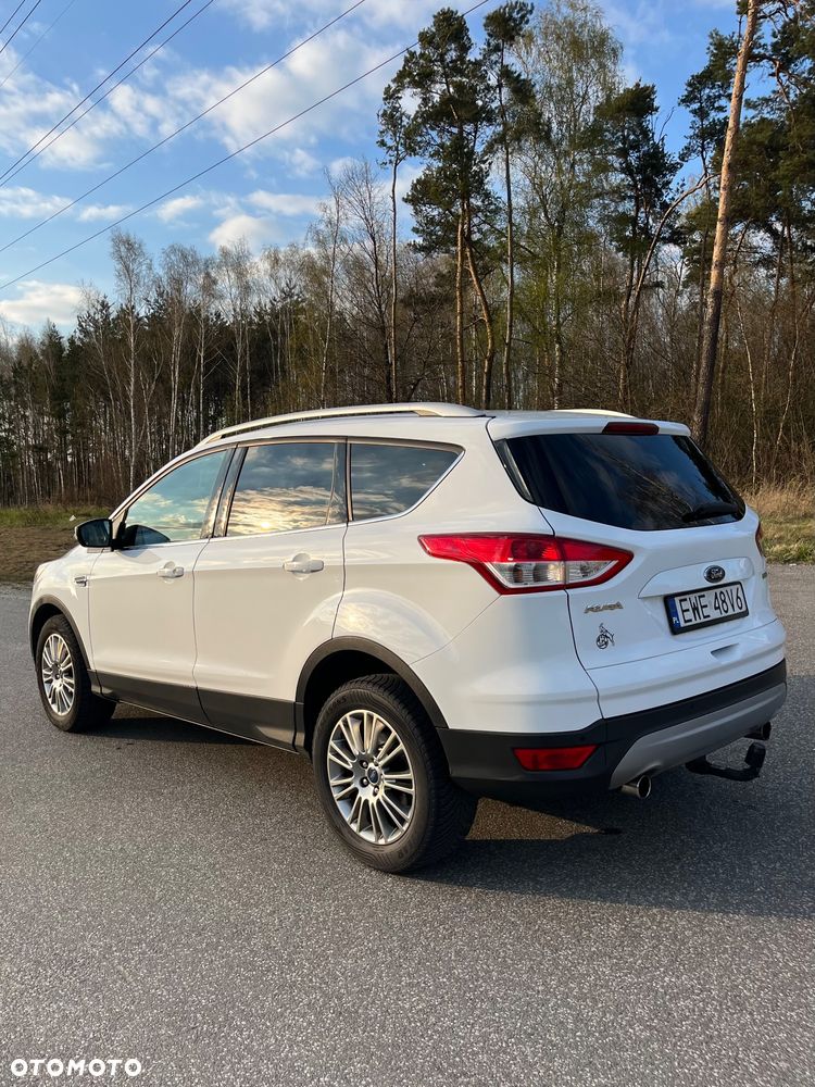 Ford Kuga 1.6 EcoBoost 2x4 Titanium - 5