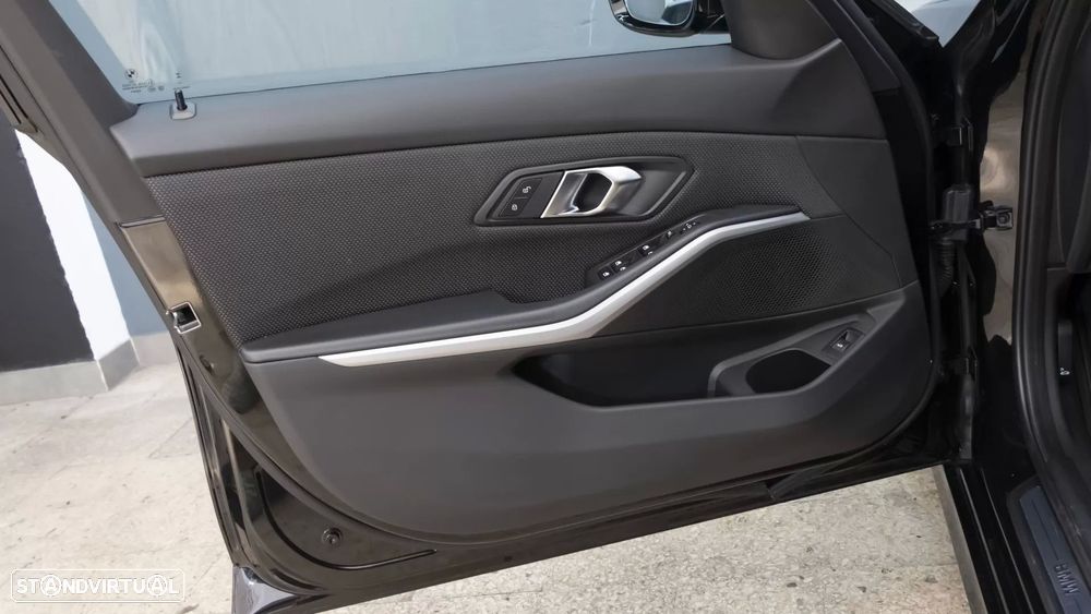 BMW 318 d Auto - 18