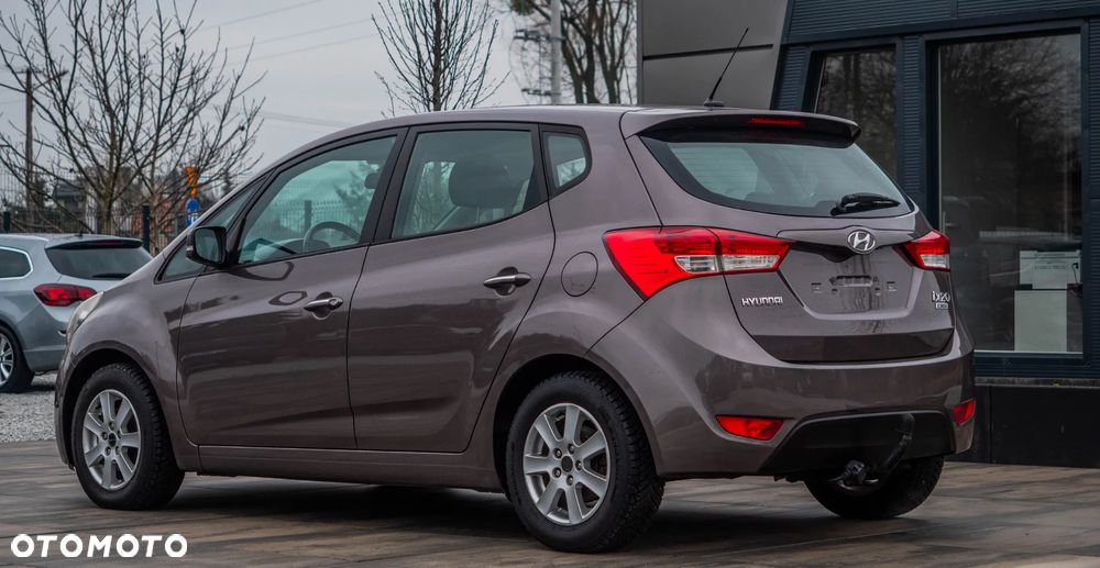 Hyundai ix20 - 11