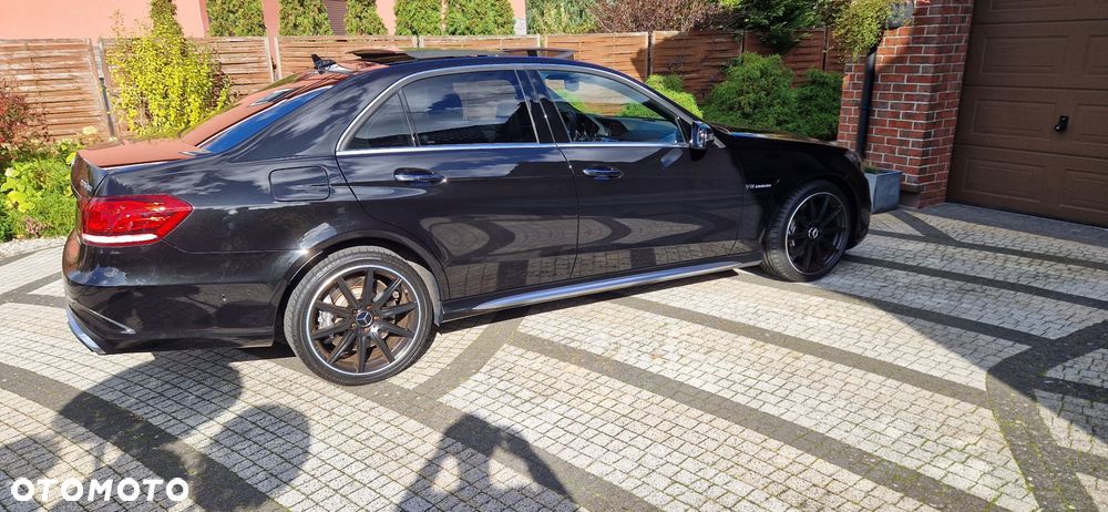 Mercedes-Benz Klasa E 63 AMG - 5