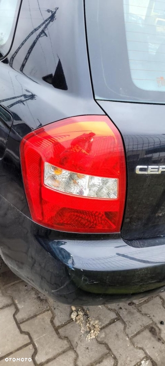 Kia Cerato HB Lampa lewy Tył 2006
