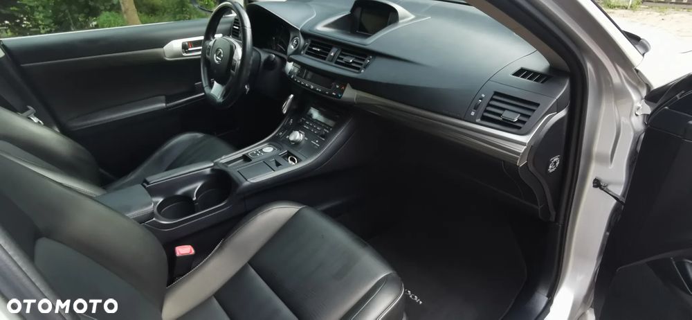 Lexus CT 200h Prestige - 22