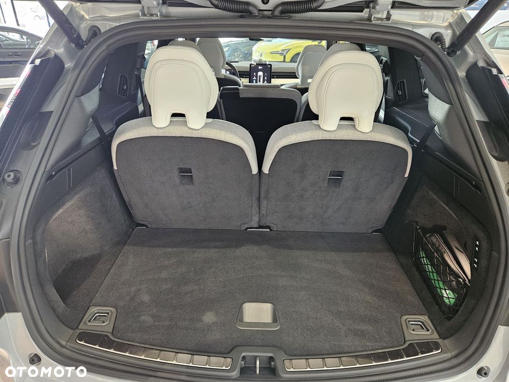 Volvo EX90 - 25