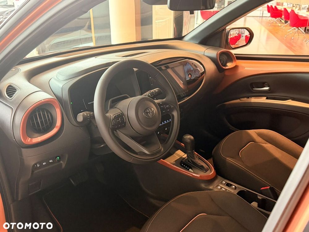 Toyota Aygo X Hybrid 1.5 Style e-CVT - 7