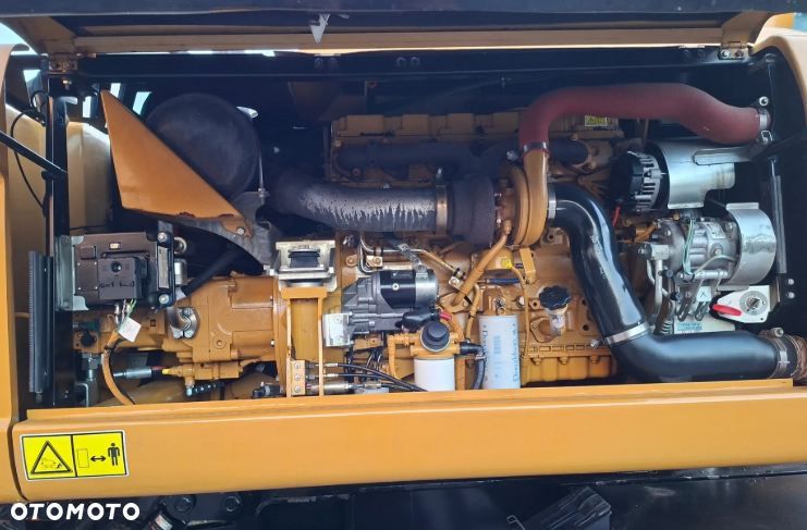 Caterpillar M316D - 10
