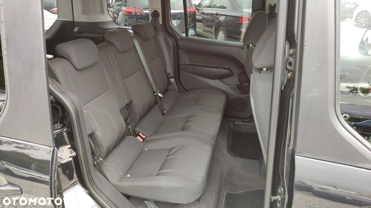 Ford Tourneo Connect - 24