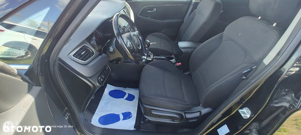 Kia Carens 1.7 CRDi M 7os - 5