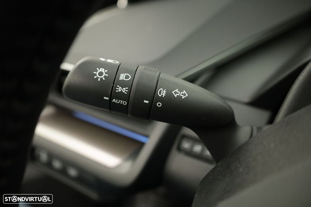 Toyota Prius 2.0 Plug-in Exclusive - 16