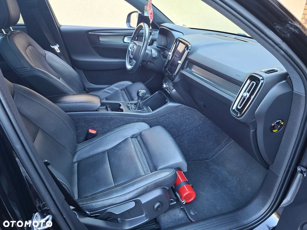 Volvo XC 40 D3 SCR R-Design - 18