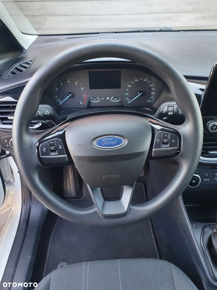Ford Fiesta - 24