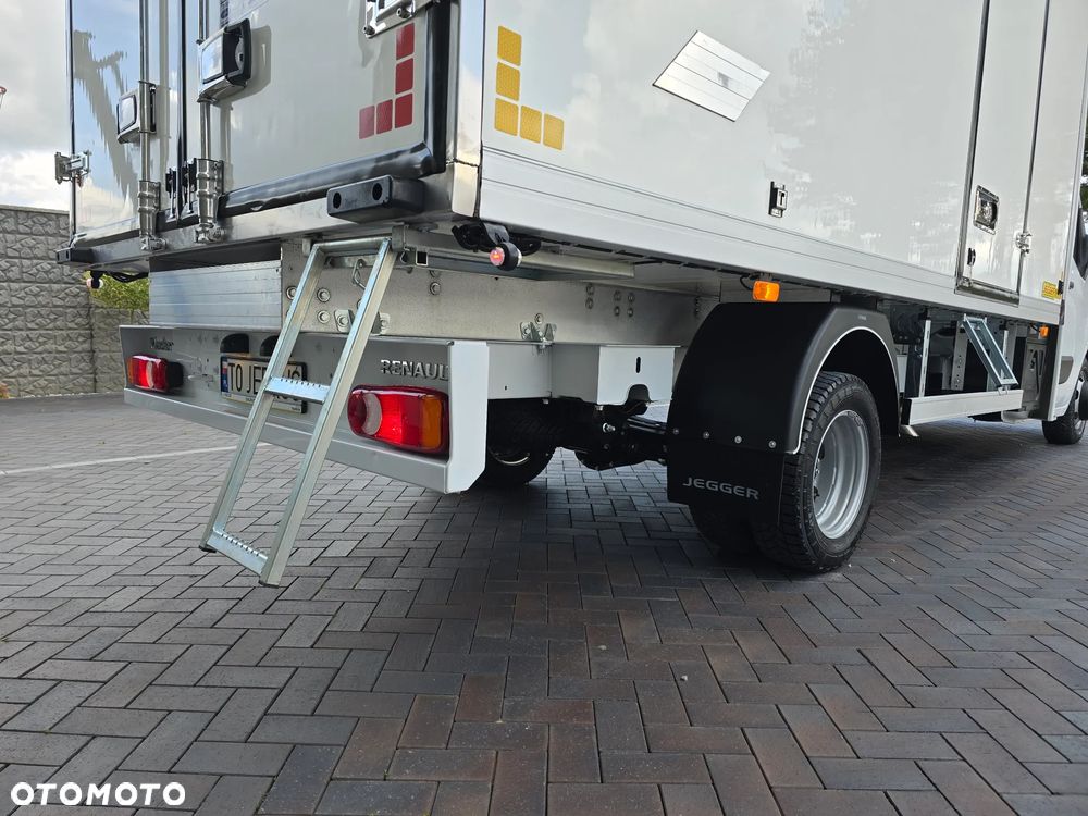 Renault MASTER CHŁODNIA 8 PALET Carrier XARIOS 350 -20*C +20*C 230V STACJONARNE PODŁĄNCZENIE TYLN OŚ BLIŻNIACZA WZMOCNIONA SALON POLSKA 125Tyś km SERWIS ASO RENO DO OSTATNIEGO Km GWARANCJA BOGATA OPCJA WYPOSAŻENIA LEDY HALOGENY TEMPOMAT FOTEL KIEROWCY PNEŁMATYCZNY - 21