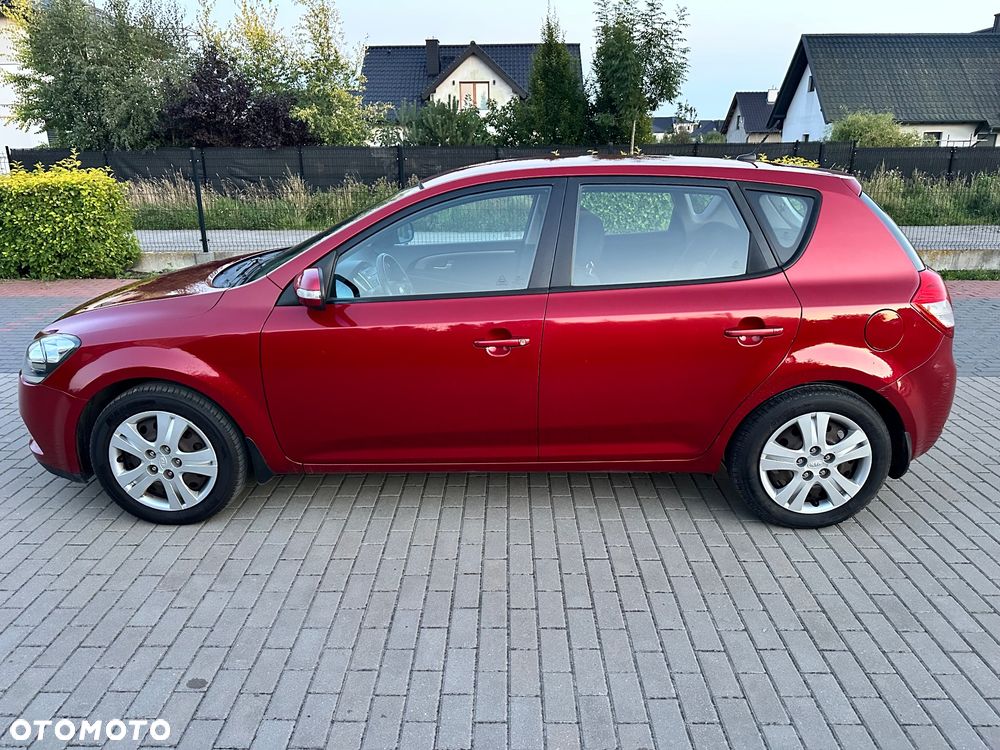 Kia Ceed 1.4 Comfort + - 5