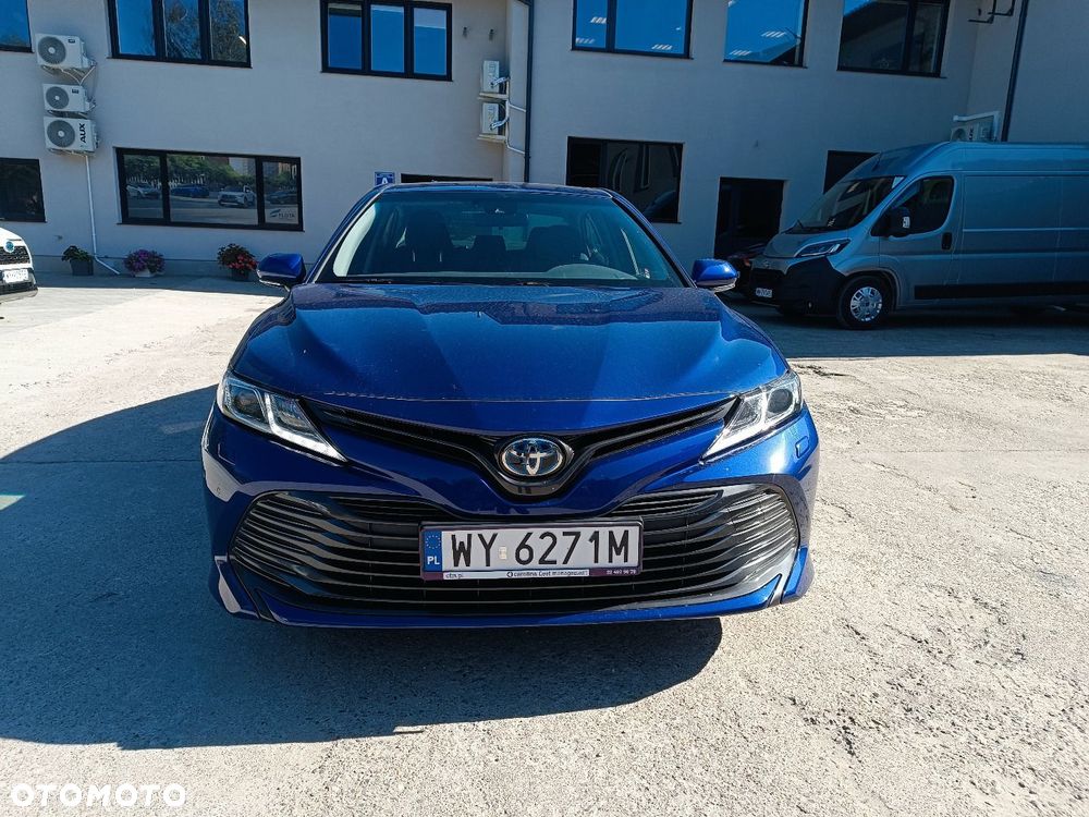 Toyota Camry - 3