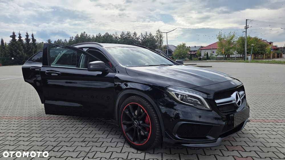 Mercedes-Benz GLA 45 AMG 4-Matic - 3
