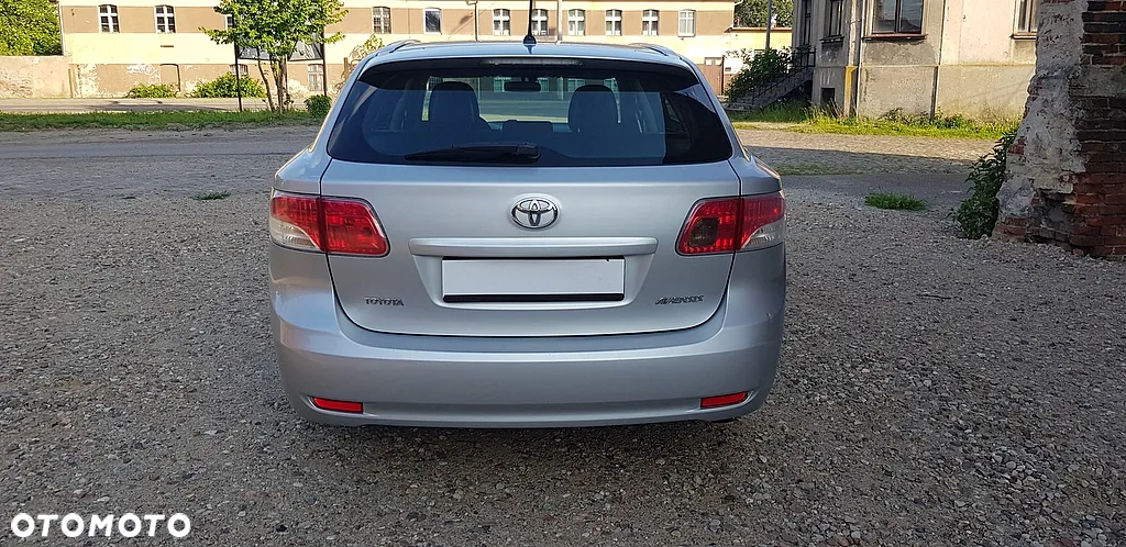 Toyota Avensis 2.0 D-4D Combi Executive - 6