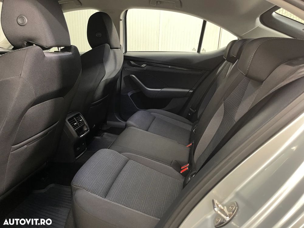 Skoda Octavia 2.0 TDI Ambition - 12