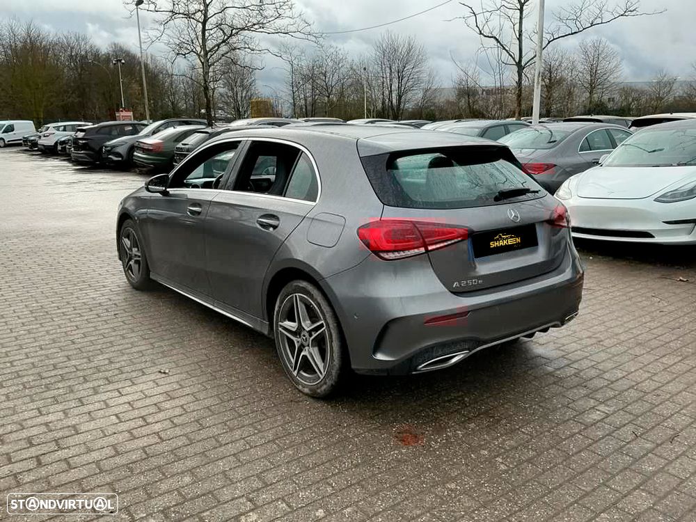 Mercedes-Benz A 250 e AMG Line - 3