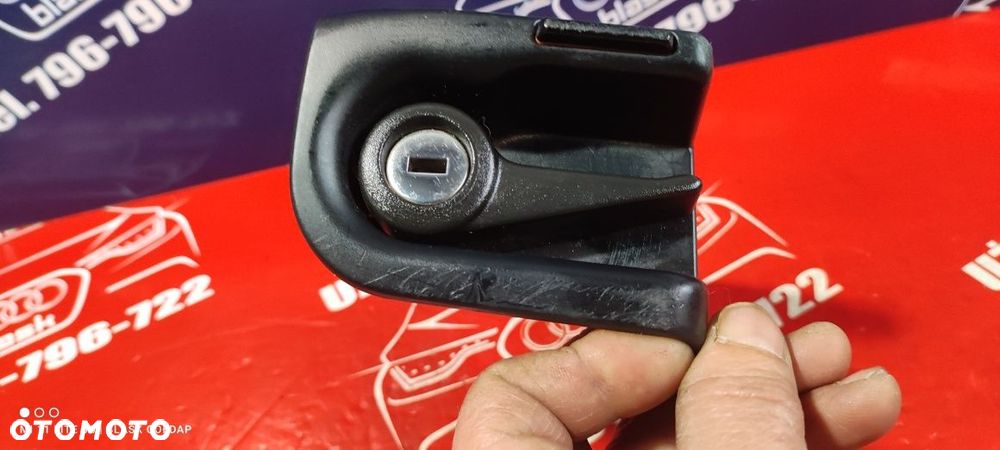 Obudowa Czarna Zamka Oparcia Strona Lewa Audi A6 C5 Blask Gołdap - 2