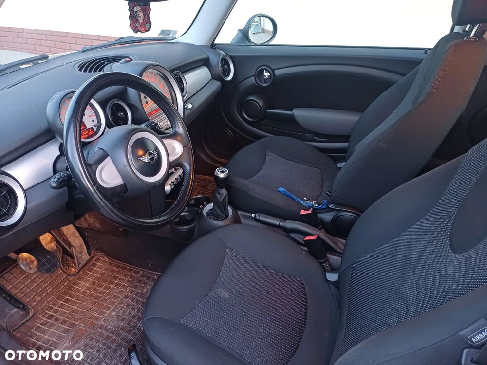 MINI ONE Standard - 34