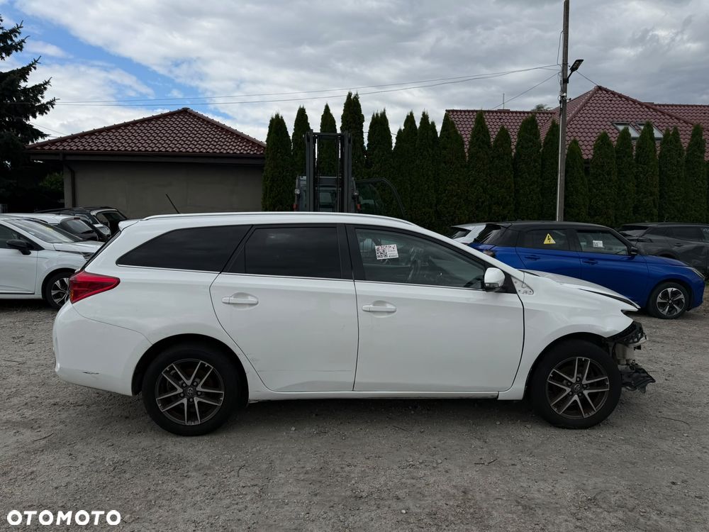 Toyota Auris - 6