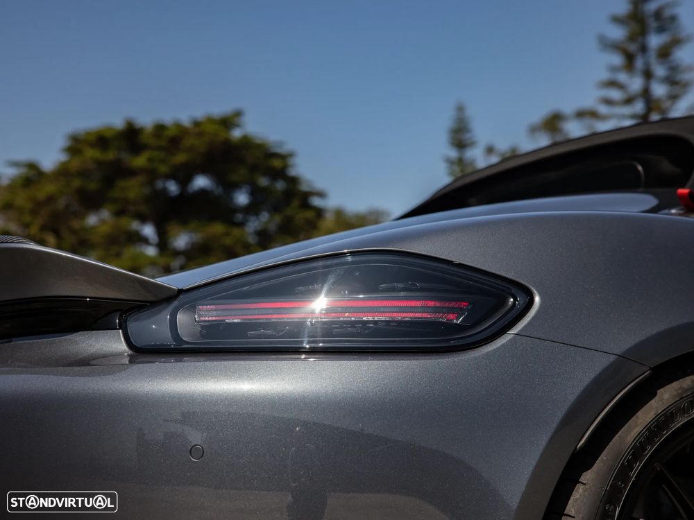 Porsche 718 Spyder - 34