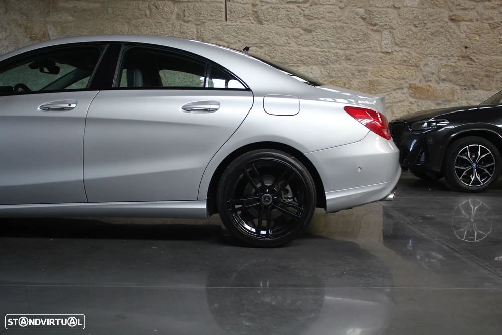 Mercedes-Benz CLA 180 d Urban - 23