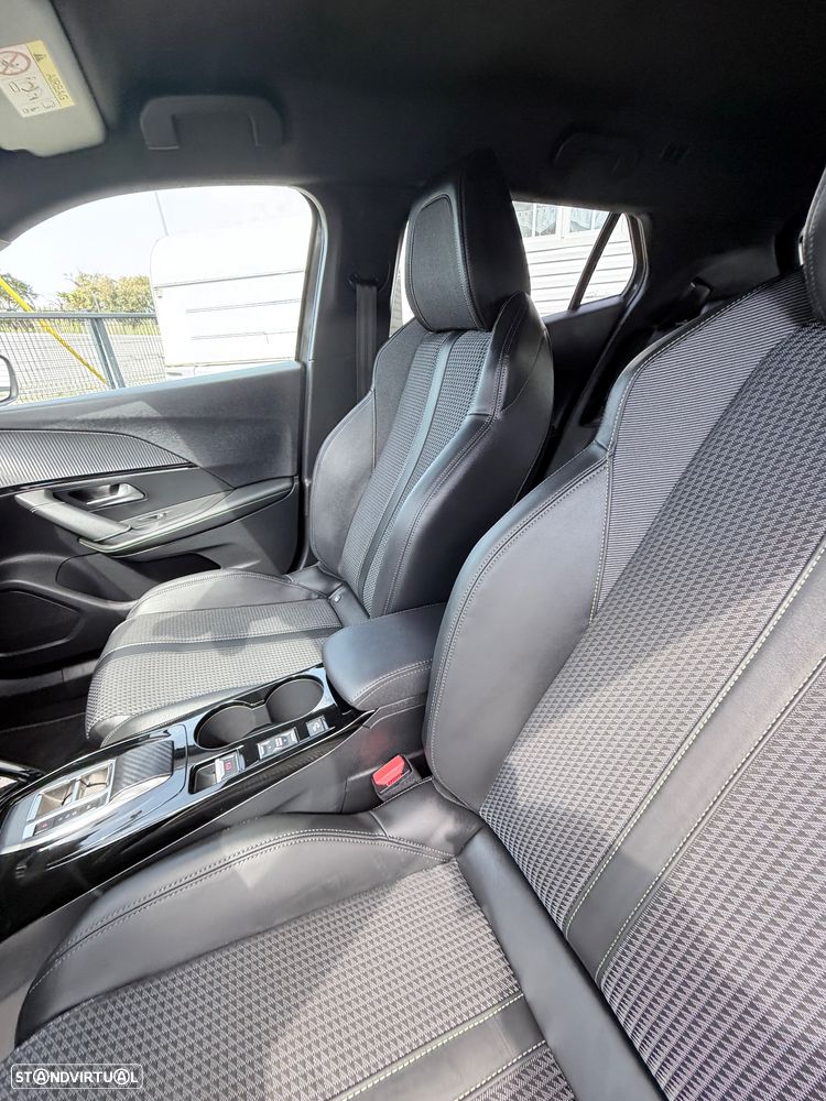 Peugeot 2008 1.2 PureTech GT Pack EAT8 - 20