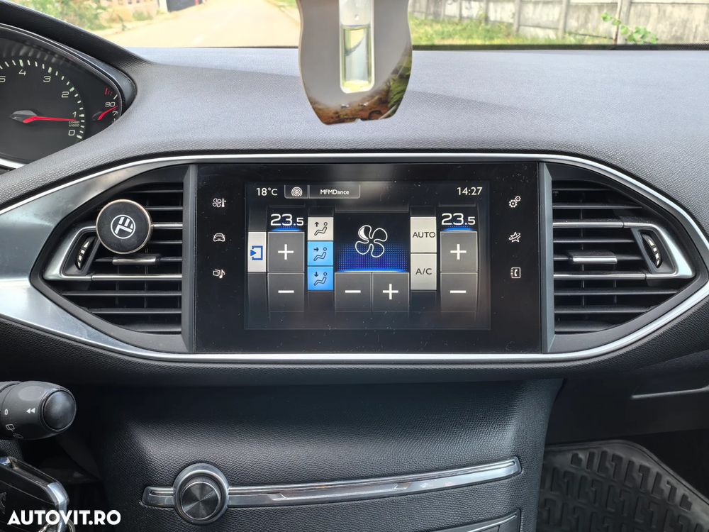 Peugeot 308 1.2 L PureTech Turbo Allure - 13