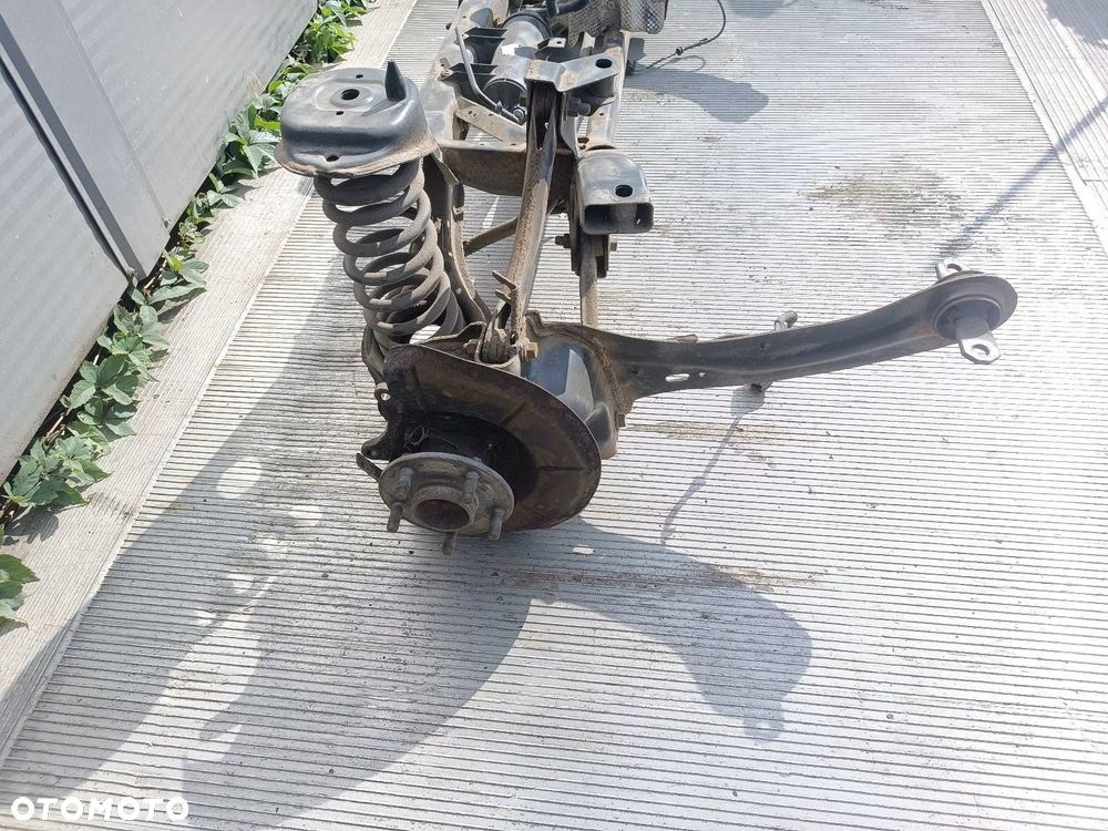 BELKA OŚ ZAWIESZENIA TYŁ FORD FOCUS MK2 KOMBI - 5