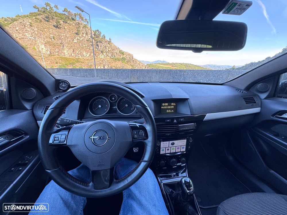 Opel Astra GTC - 13