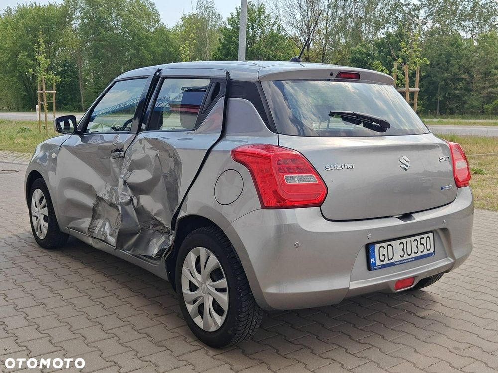 Suzuki Swift - 4