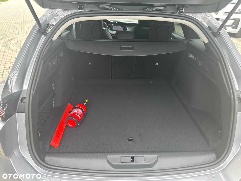 Peugeot 308 1.5 BlueHDi Allure S&S EAT8 - 22