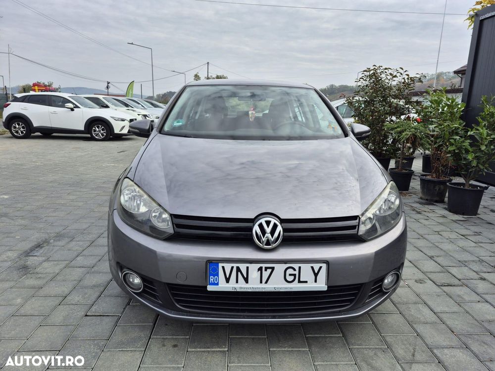 Volkswagen Golf - 8