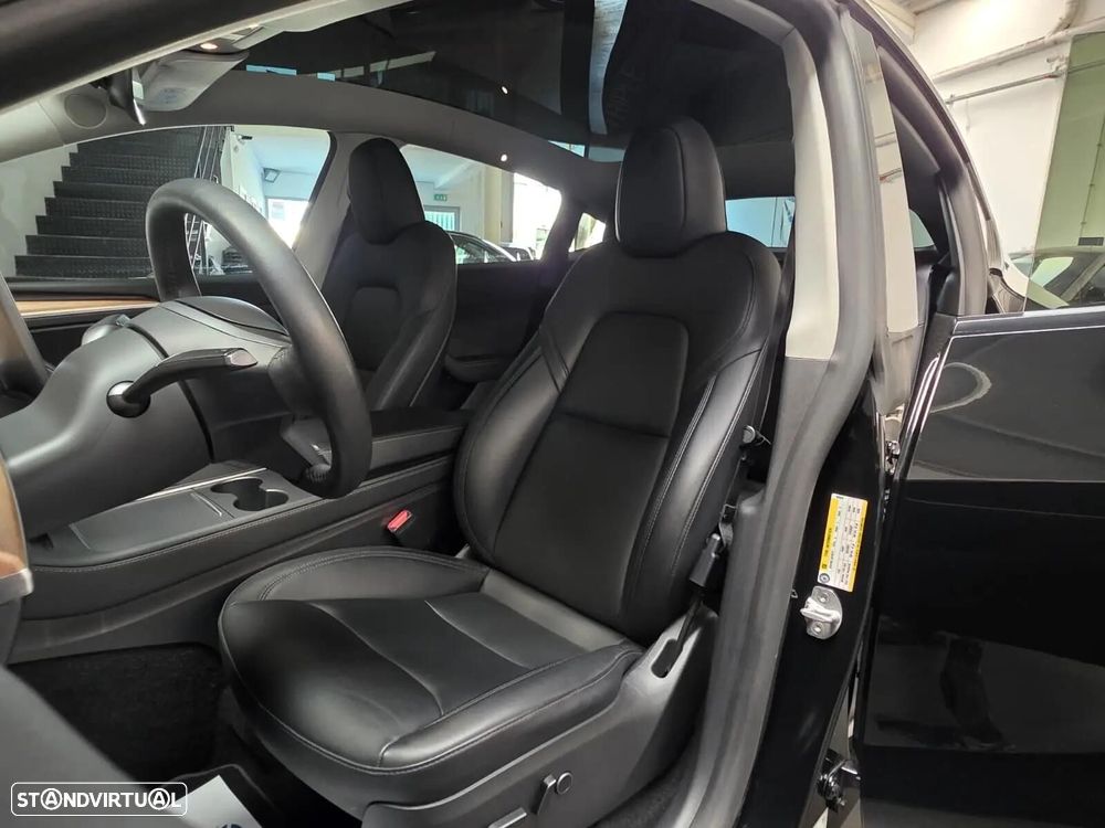 Tesla Model Y Performance Dual Motor AWD - 22