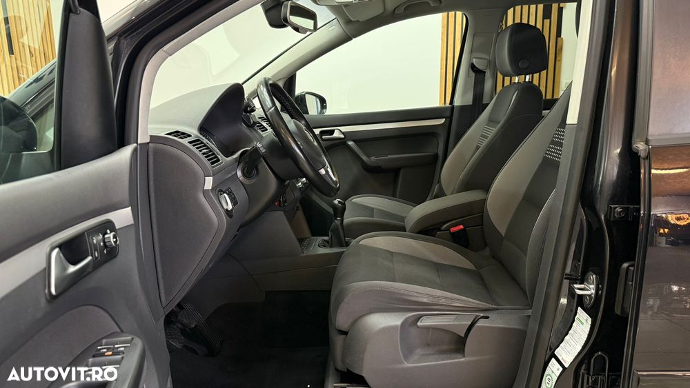 Volkswagen Touran 2.0 TDI BlueMotion Technology Highline - 16