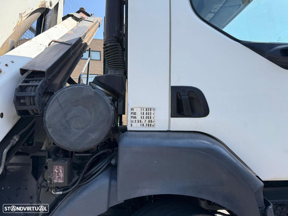 Renault Kerax 320 dci 4*2 - 10