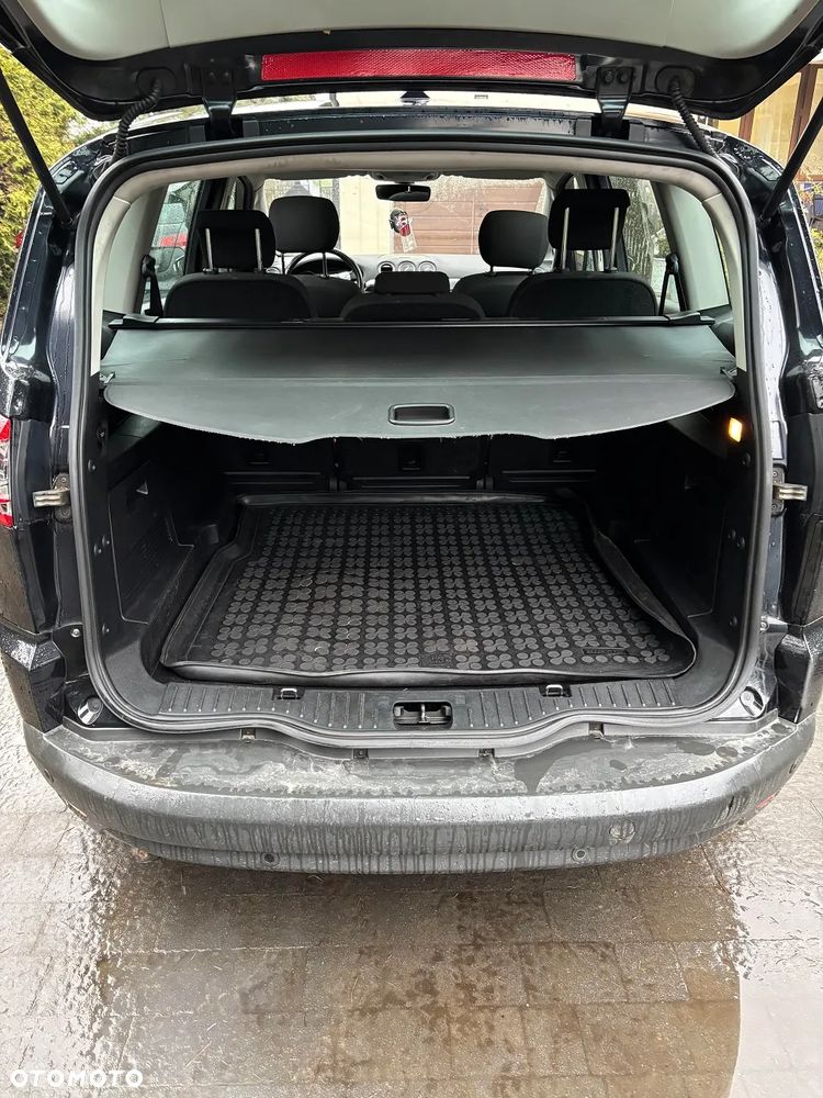 Ford S-Max - 10